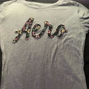 Aeropostale cute righting fitting (xs) shirt